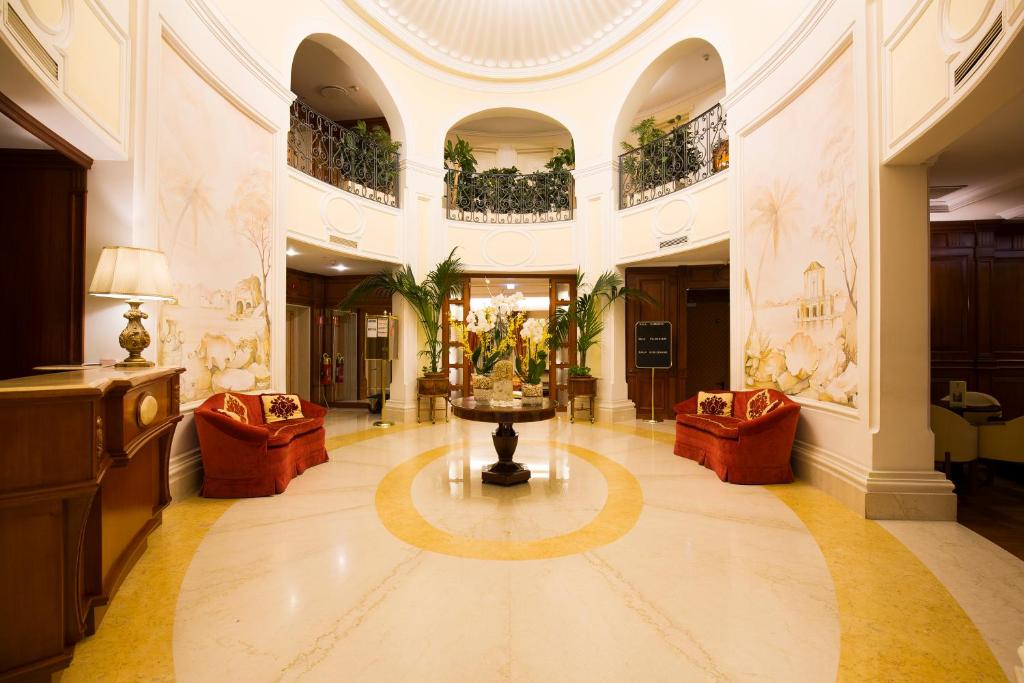 Palazzo Alabardieri napoli